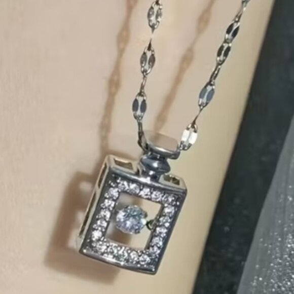 Elegant 18k Gold Plated Stainless Steel Chain & Cubic Zirconia Pendant Necklace - Picture 2 of 4